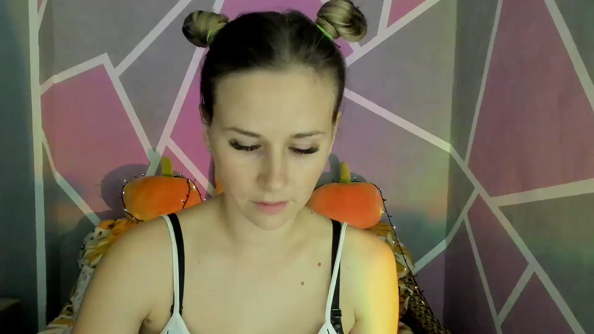 Gallery image thumbnail from Sexy_Ukr's myfreecams stream on, 10/29/2023, 16:01 image 1 of 20
