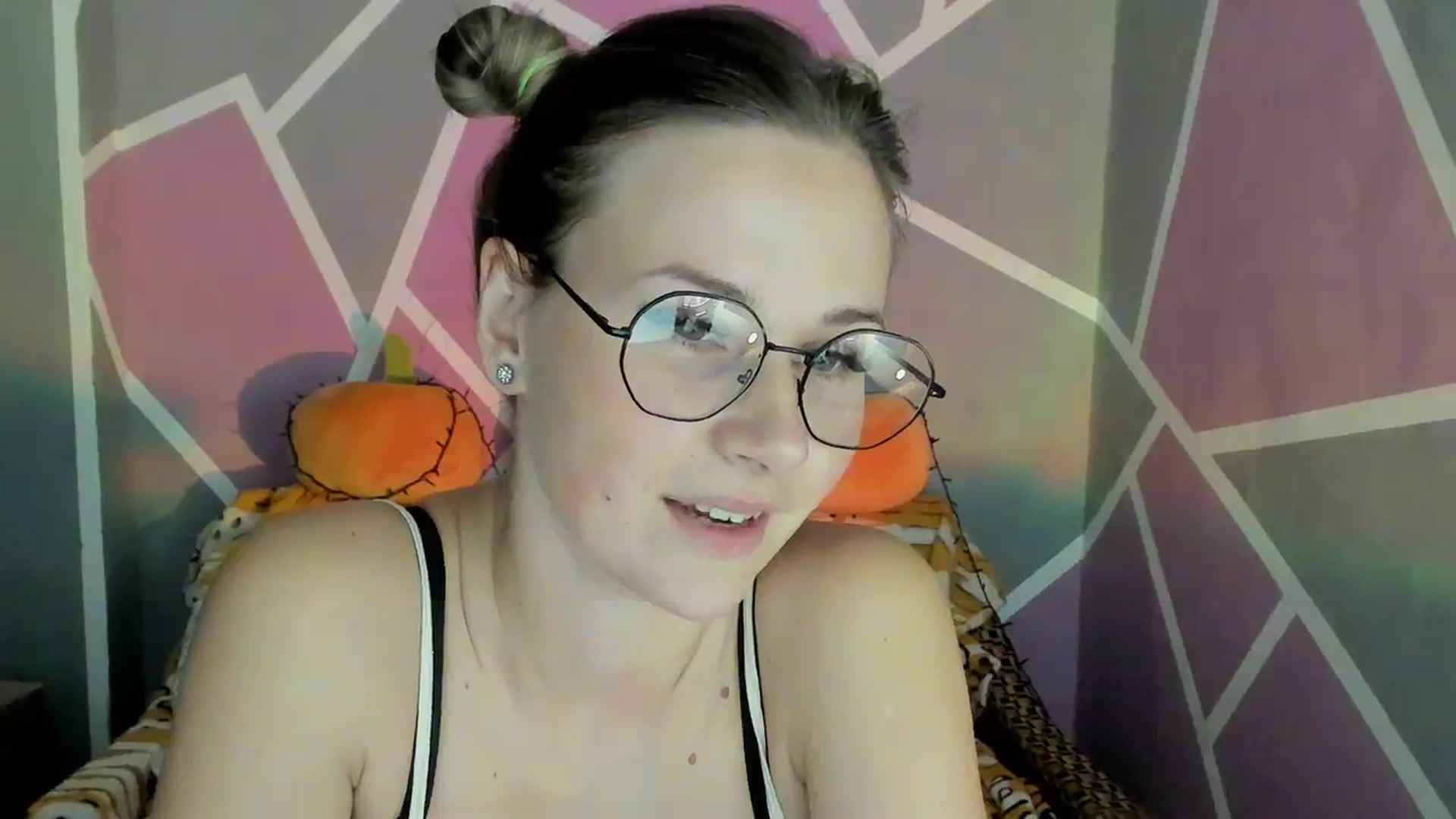 Gallery image thumbnail from Sexy_Ukr's myfreecams stream on, 10/29/2023, 16:47 image 16 of 20