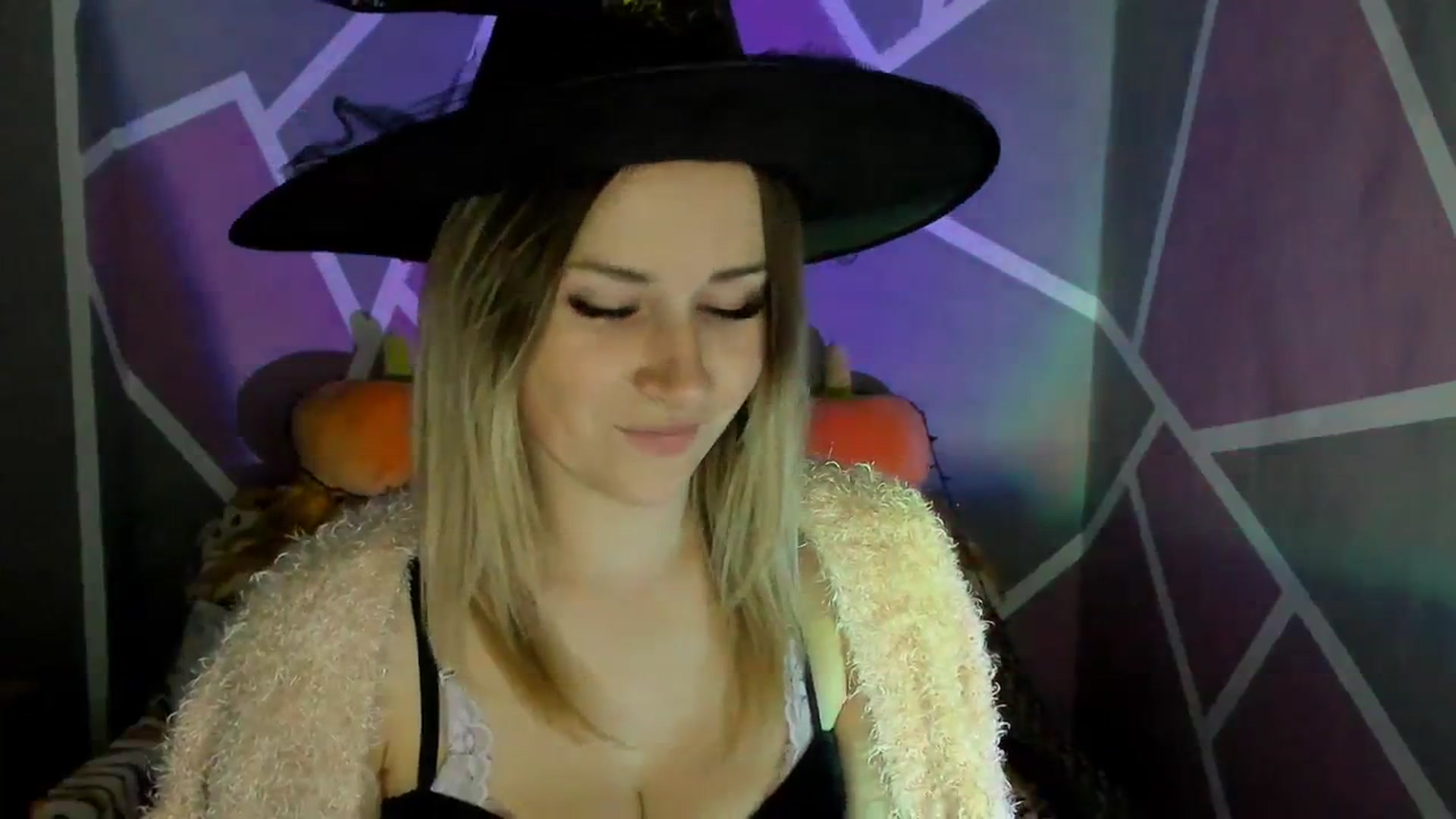 Gallery image thumbnail from Sexy_Ukr's myfreecams stream on, 10/30/2023, 15:58 image 6 of 20
