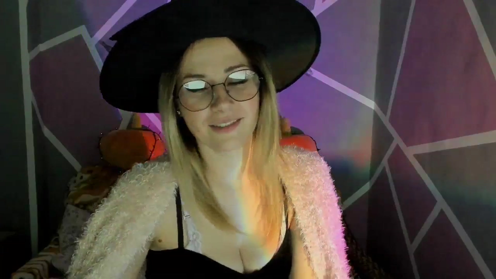 Gallery image thumbnail from Sexy_Ukr's myfreecams stream on, 10/30/2023, 15:58 image 18 of 20