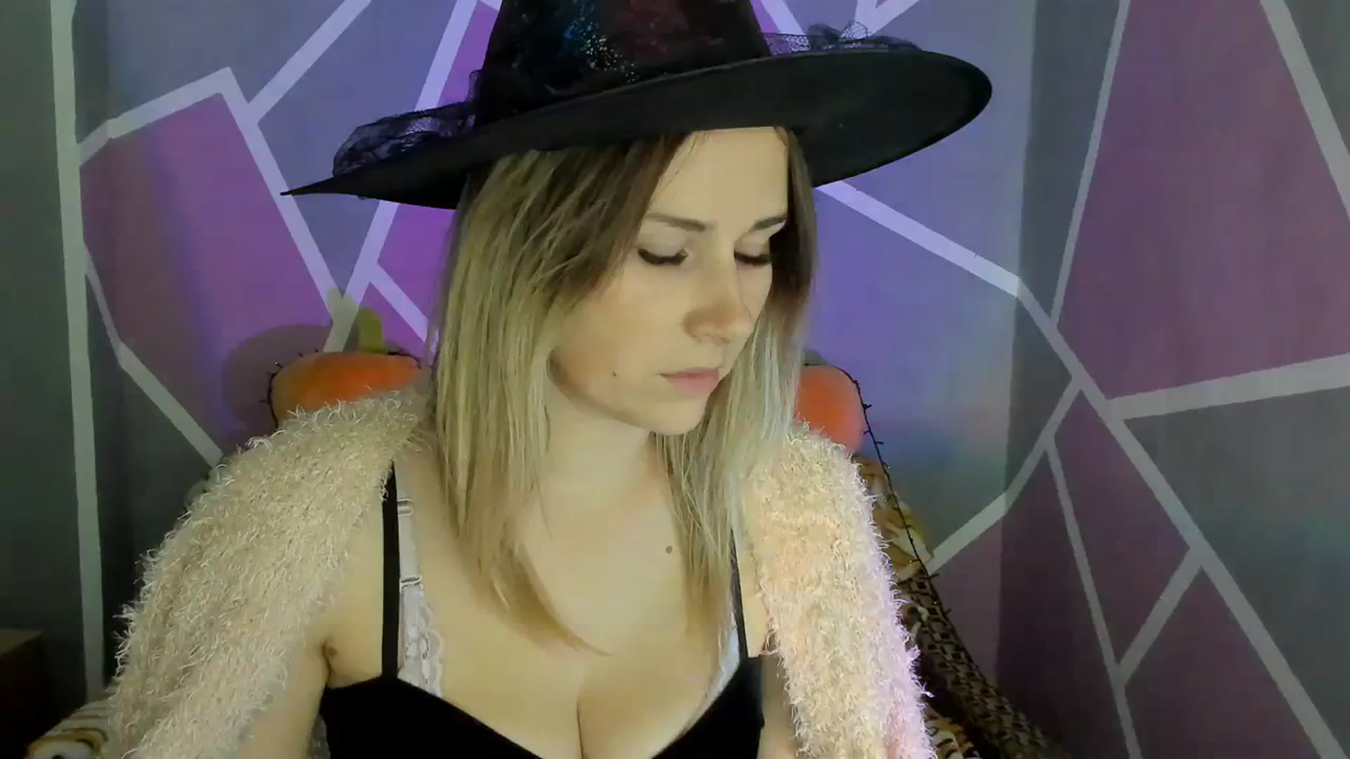 Gallery image thumbnail from Sexy_Ukr's myfreecams stream on, 10/30/2023, 15:58 image 1 of 20