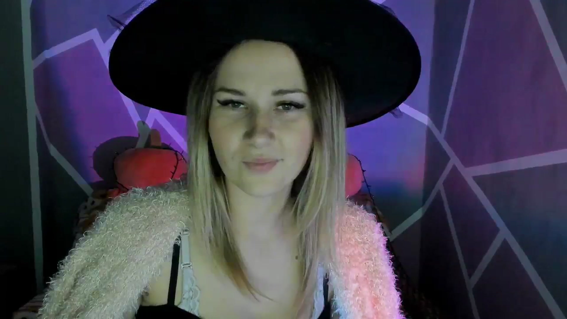 Gallery image thumbnail from Sexy_Ukr's myfreecams stream on, 10/30/2023, 15:58 image 15 of 20