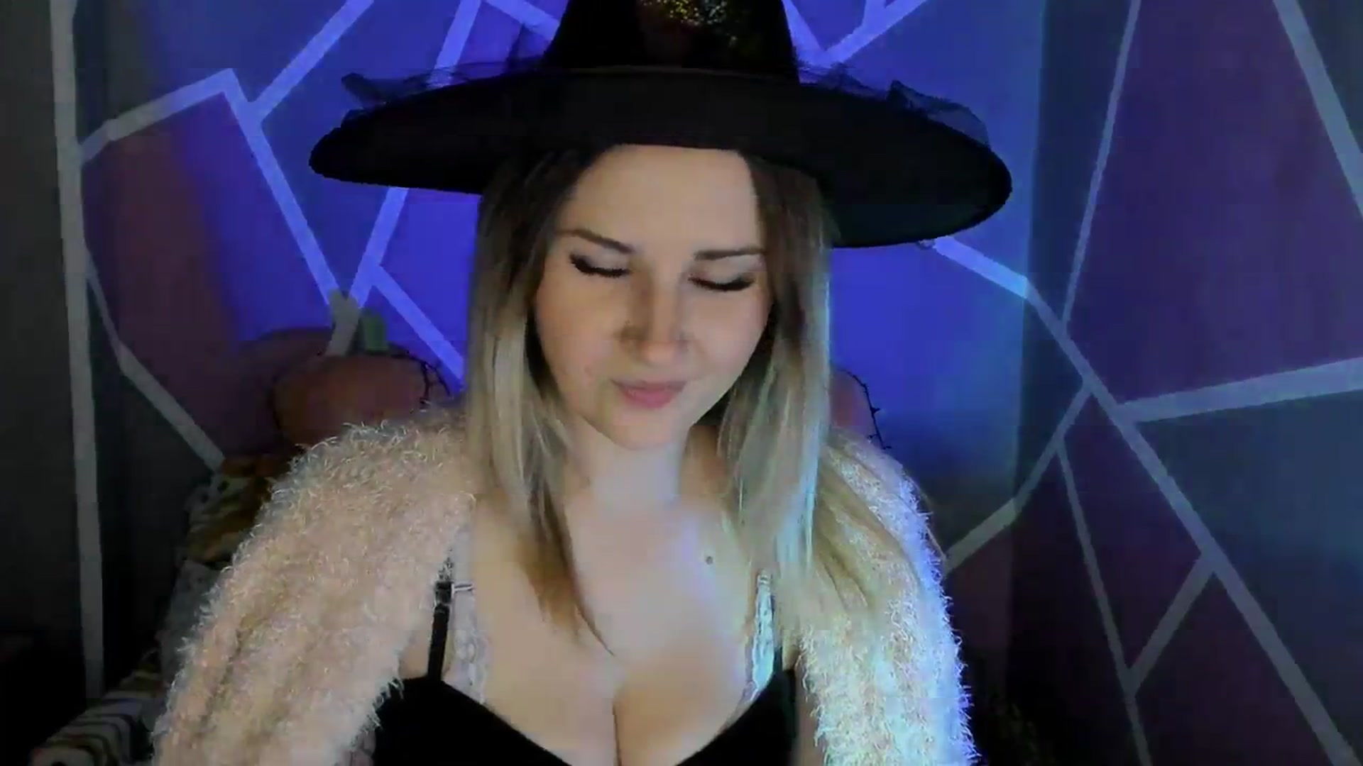 Gallery image thumbnail from Sexy_Ukr's myfreecams stream on, 10/30/2023, 15:58 image 11 of 20