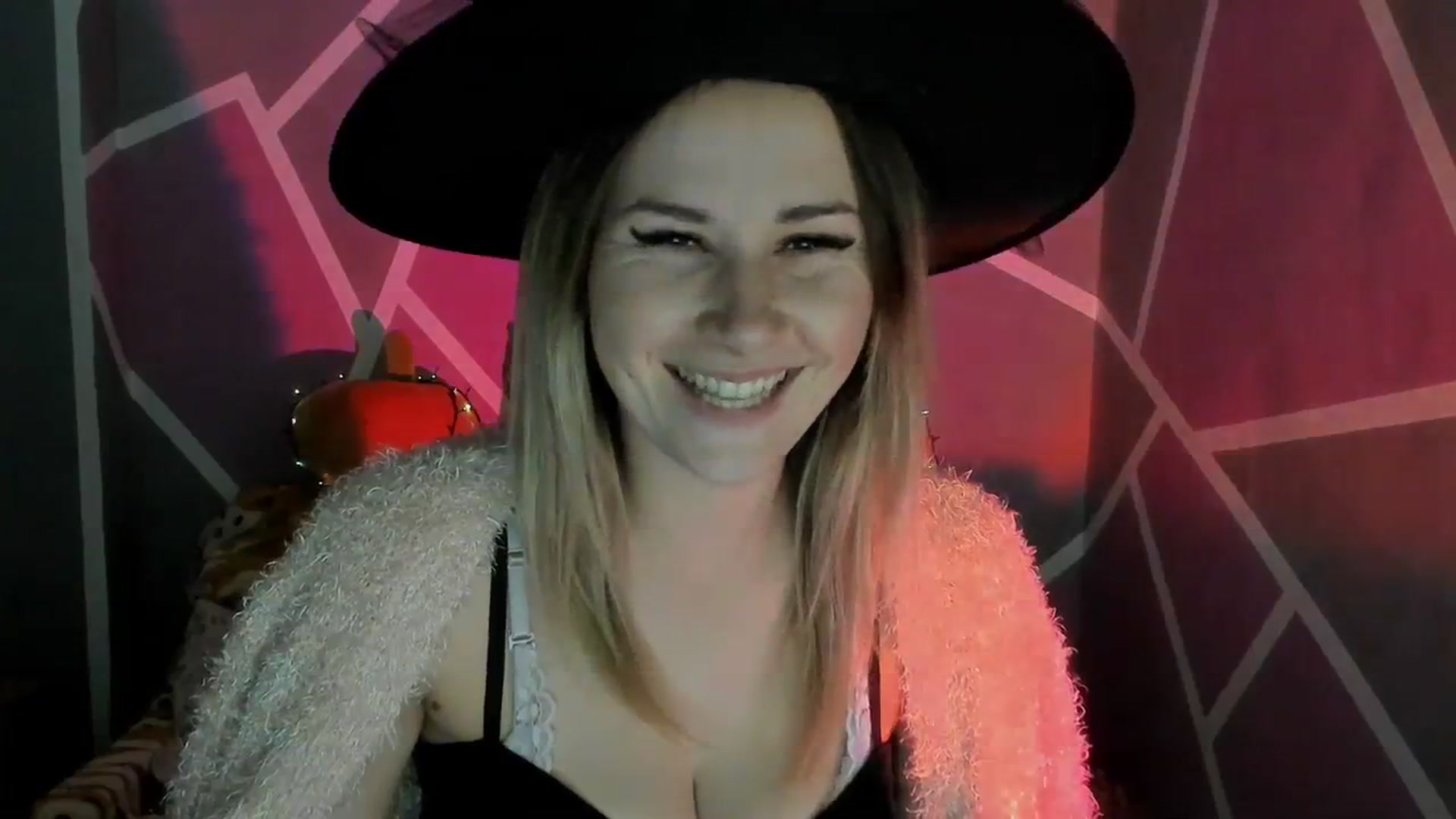 Gallery image thumbnail from Sexy_Ukr's myfreecams stream on, 10/30/2023, 15:58 image 8 of 20