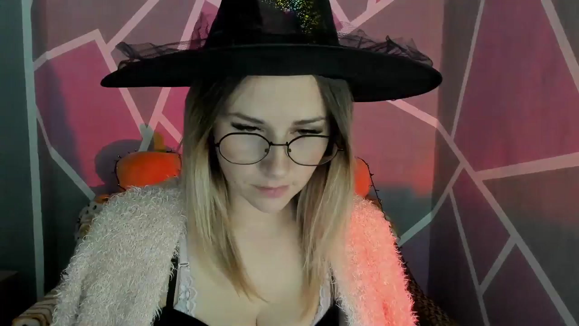 Gallery image thumbnail from Sexy_Ukr's myfreecams stream on, 10/30/2023, 15:58 image 19 of 20