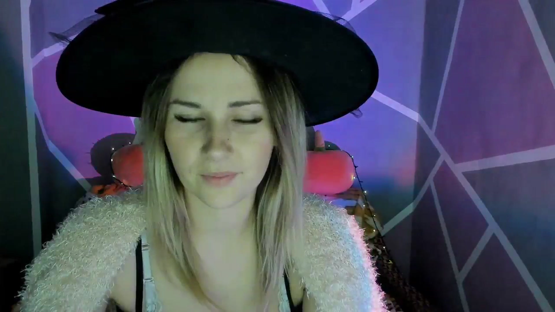 Gallery image thumbnail from Sexy_Ukr's myfreecams stream on, 10/30/2023, 15:58 image 4 of 20