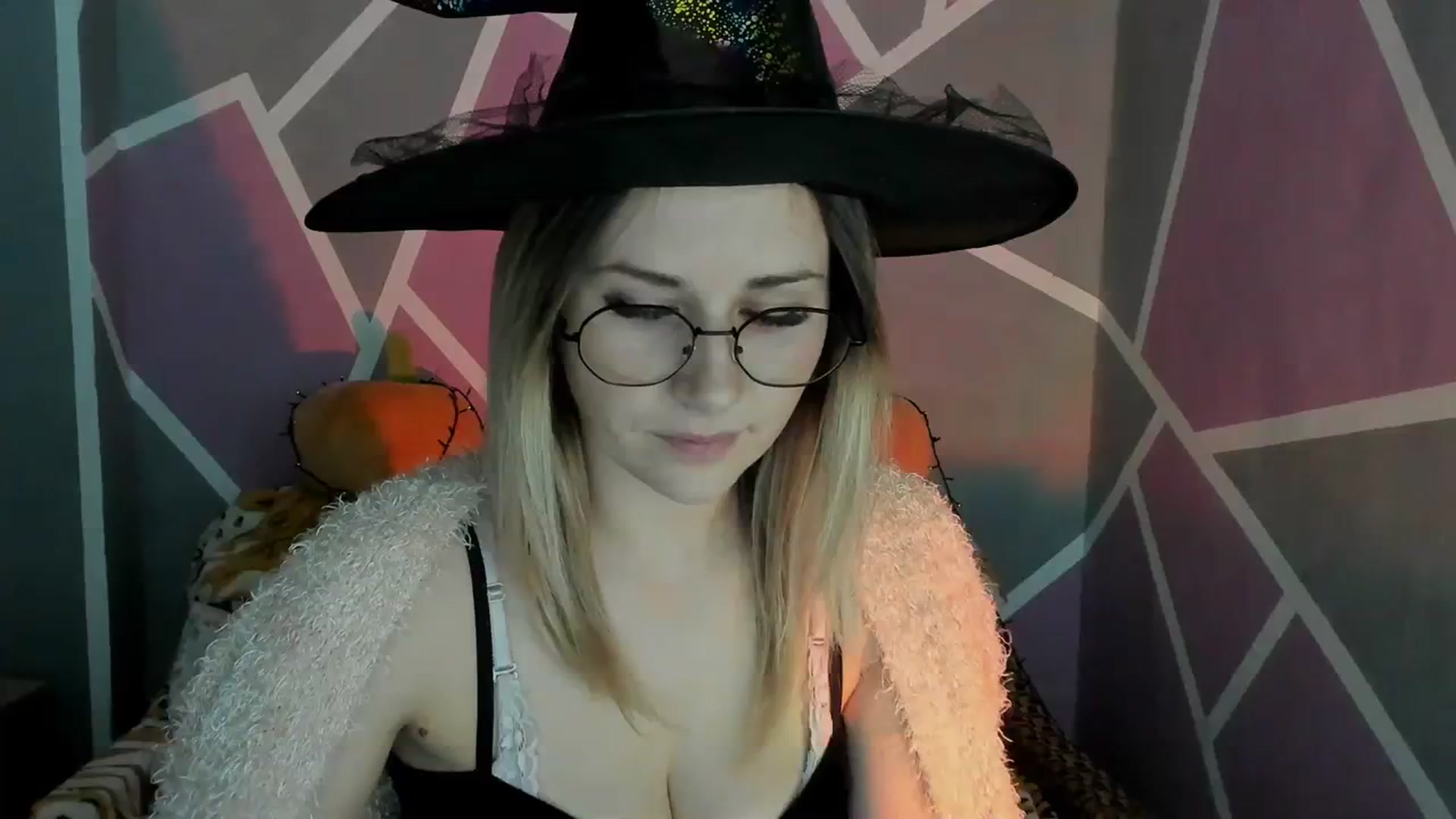Gallery image thumbnail from Sexy_Ukr's myfreecams stream on, 10/30/2023, 15:58 image 20 of 20