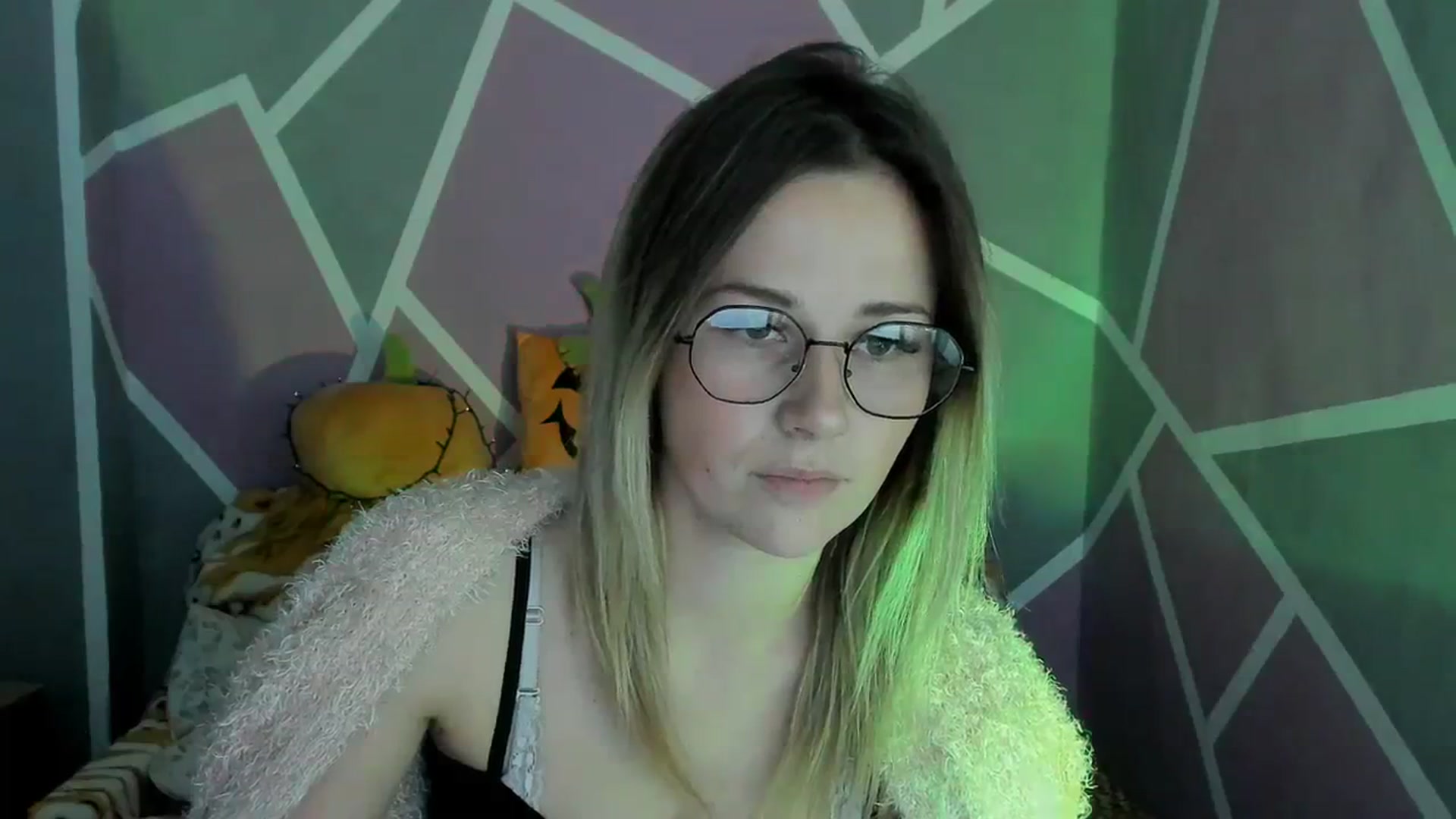 Gallery image thumbnail from Sexy_Ukr's myfreecams stream on, 10/30/2023, 16:37 image 3 of 20