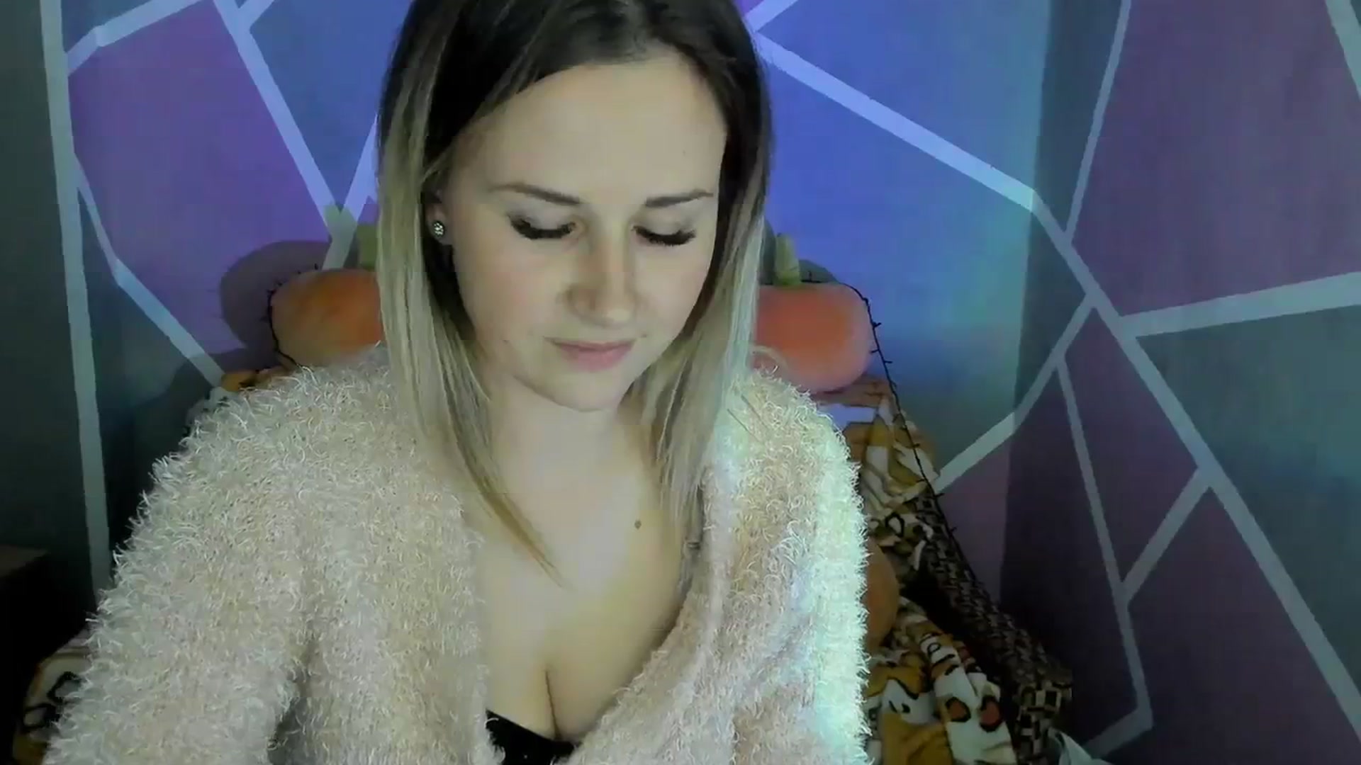 Gallery image thumbnail from Sexy_Ukr's myfreecams stream on, 10/30/2023, 18:10 image 3 of 20
