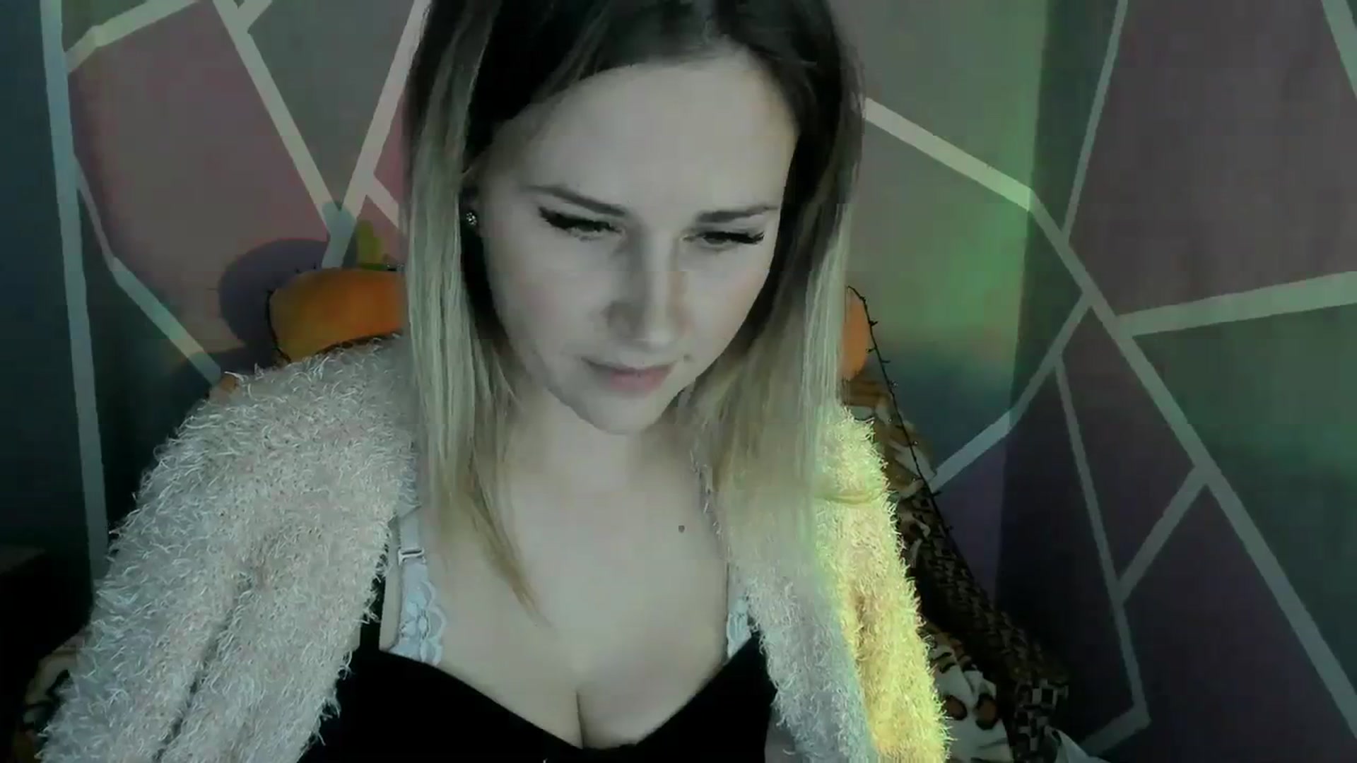 Gallery image thumbnail from Sexy_Ukr's myfreecams stream on, 10/30/2023, 18:10 image 2 of 20