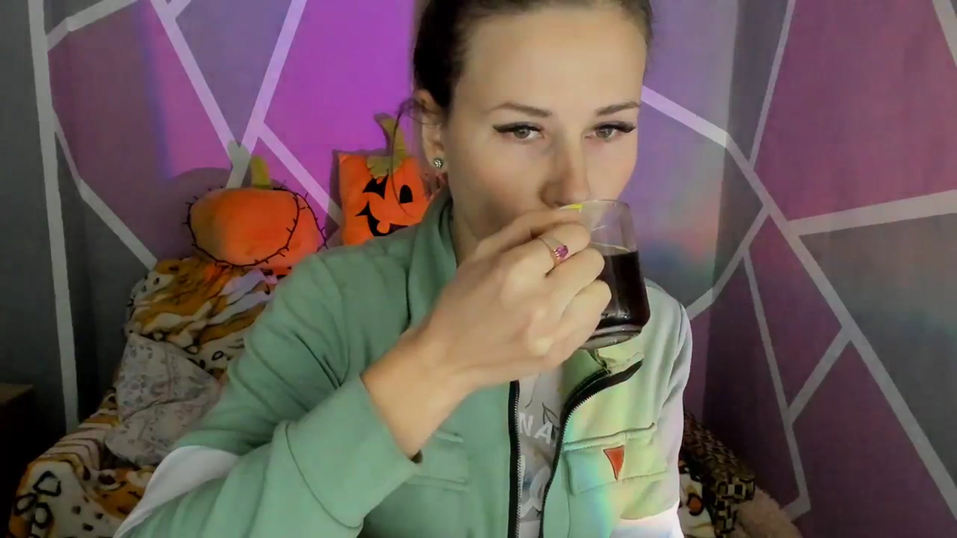 Gallery image thumbnail from Sexy_Ukr's myfreecams stream on, 11/01/2023, 17:44 image 6 of 20