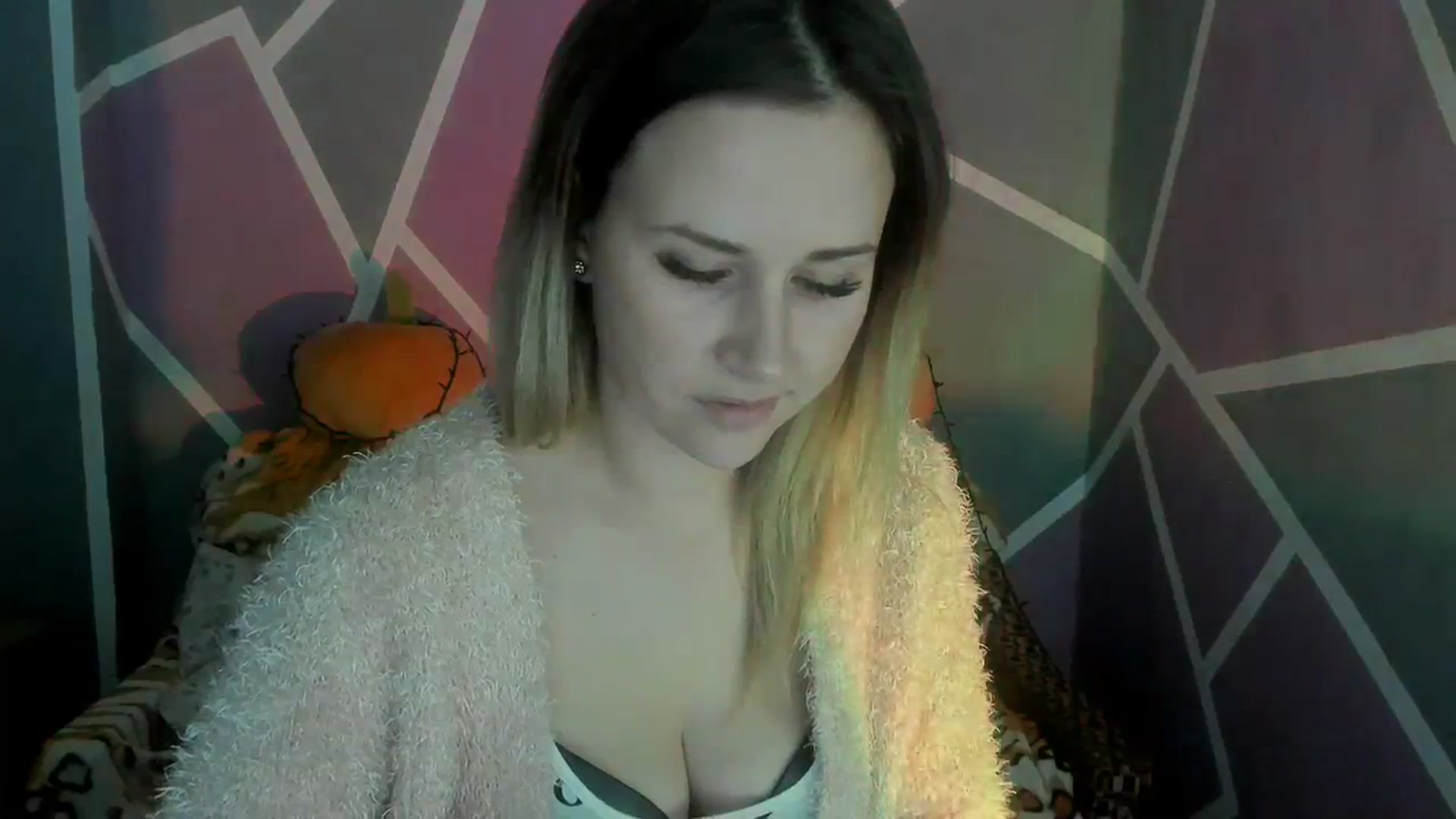 Gallery image thumbnail from Sexy_Ukr's myfreecams stream on, 11/03/2023, 16:22 image 9 of 20