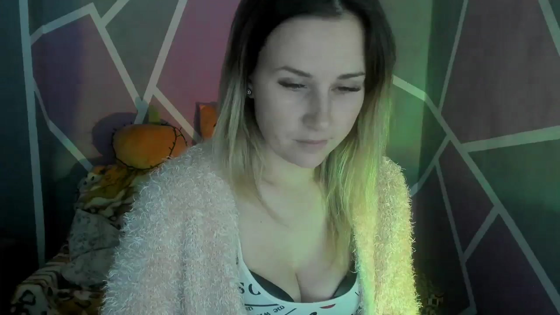 Gallery image thumbnail from Sexy_Ukr's myfreecams stream on, 11/03/2023, 16:22 image 11 of 20