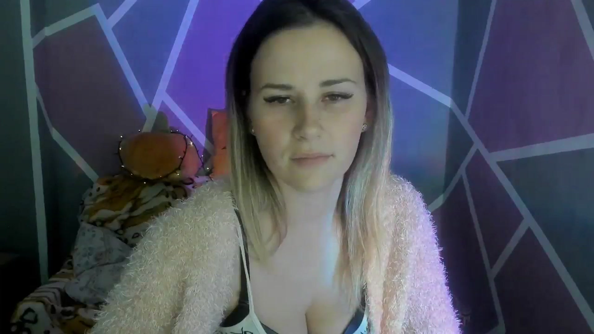 Gallery image thumbnail from Sexy_Ukr's myfreecams stream on, 11/03/2023, 16:22 image 18 of 20