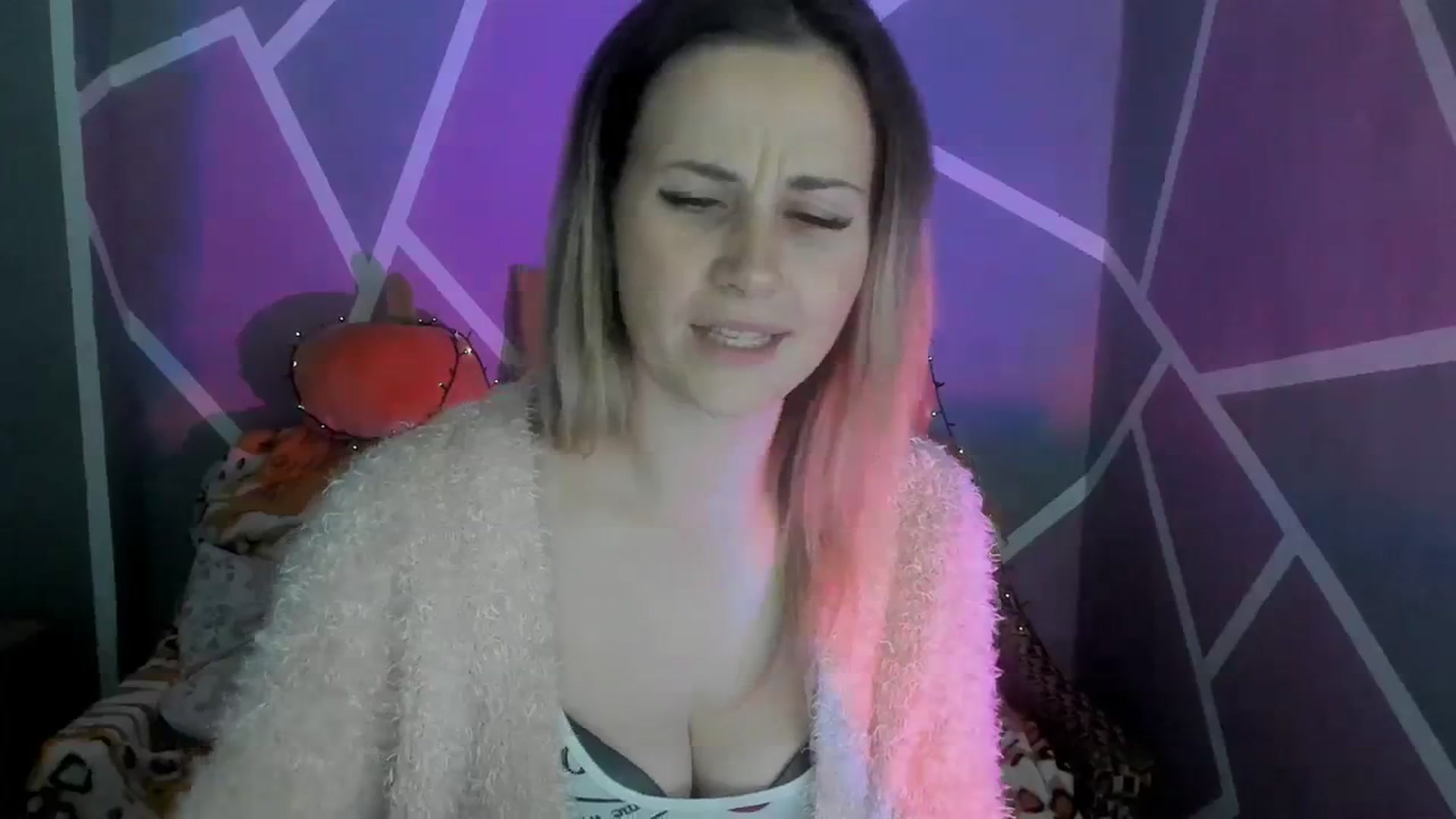 Gallery image thumbnail from Sexy_Ukr's myfreecams stream on, 11/03/2023, 16:22 image 10 of 20