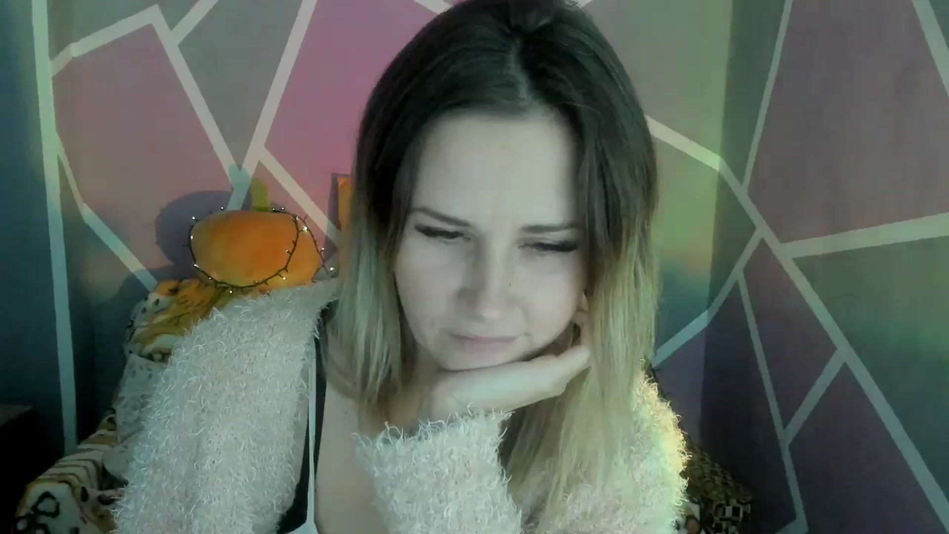 Gallery image thumbnail from Sexy_Ukr's myfreecams stream on, 11/03/2023, 16:22 image 17 of 20
