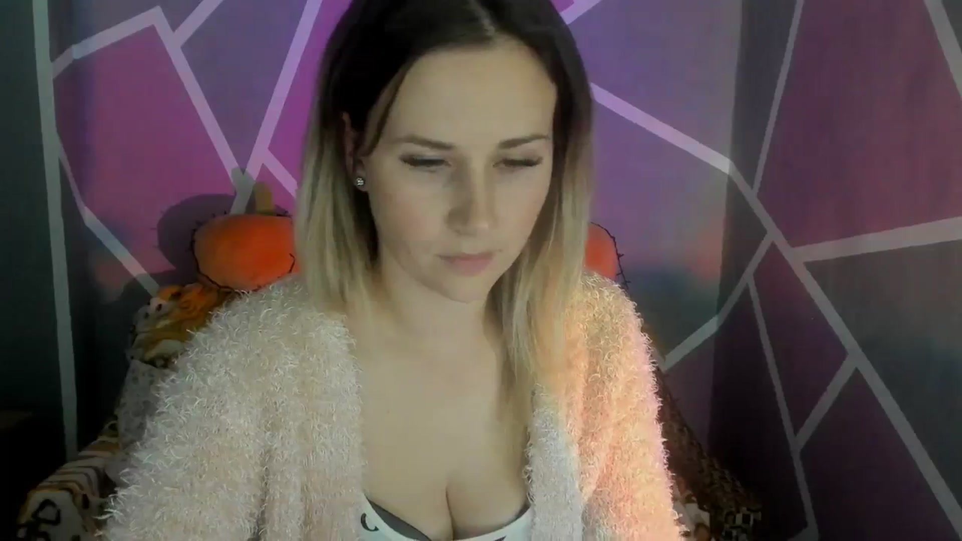 Gallery image thumbnail from Sexy_Ukr's myfreecams stream on, 11/03/2023, 17:30 image 11 of 20