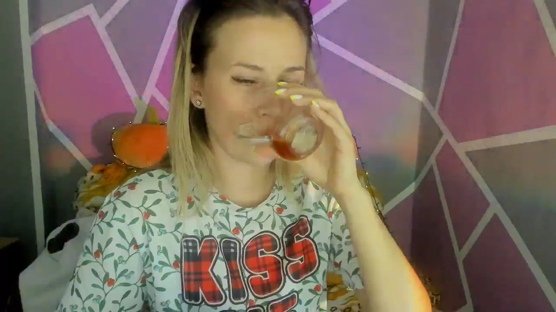 Gallery image thumbnail from Sexy_Ukr's myfreecams stream on, 11/04/2023, 18:07 image 15 of 20