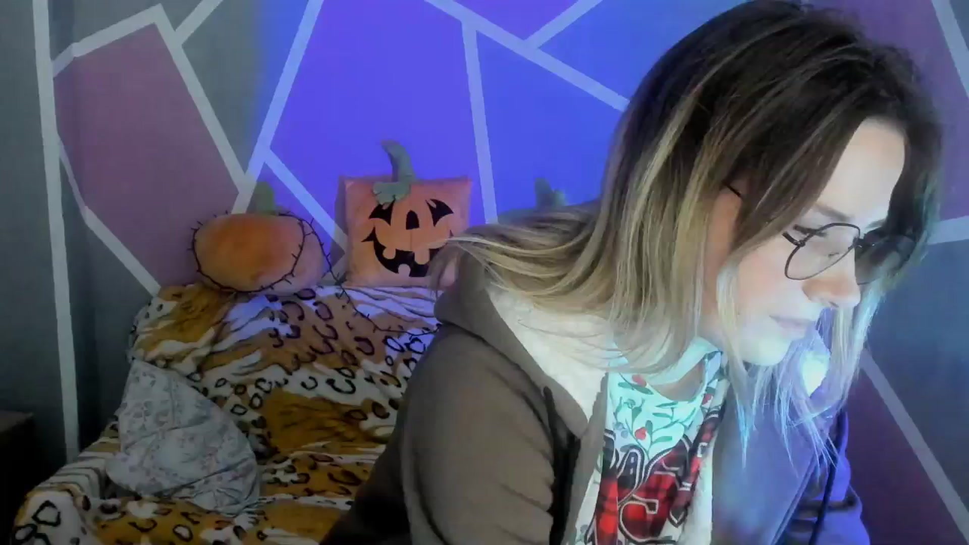 Gallery image thumbnail from Sexy_Ukr's myfreecams stream on, 11/04/2023, 18:07 image 1 of 20