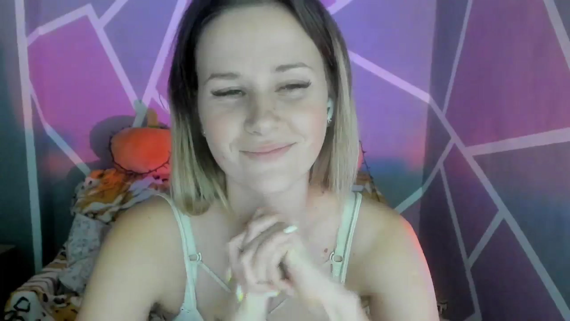 Gallery image thumbnail from Sexy_Ukr's myfreecams stream on, 11/06/2023, 18:29 image 4 of 20
