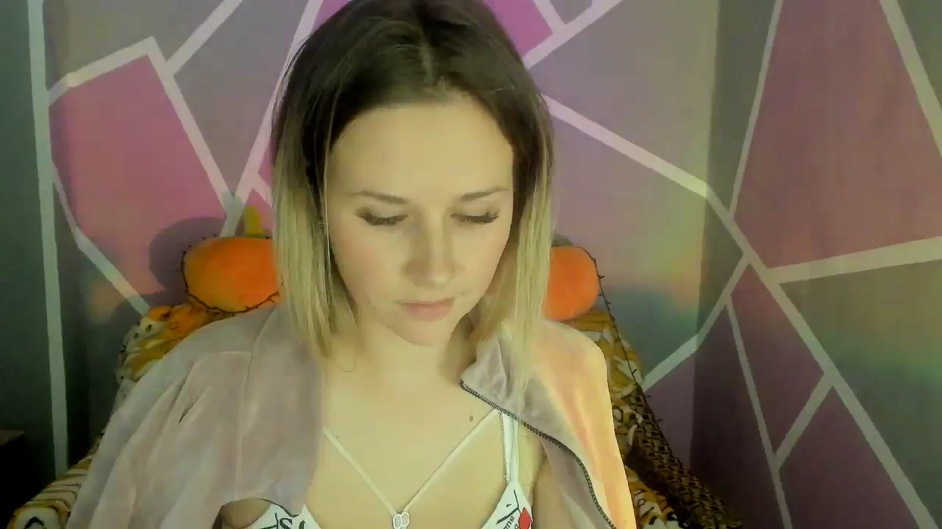 Gallery image thumbnail from Sexy_Ukr's myfreecams stream on, 11/06/2023, 19:16 image 15 of 20