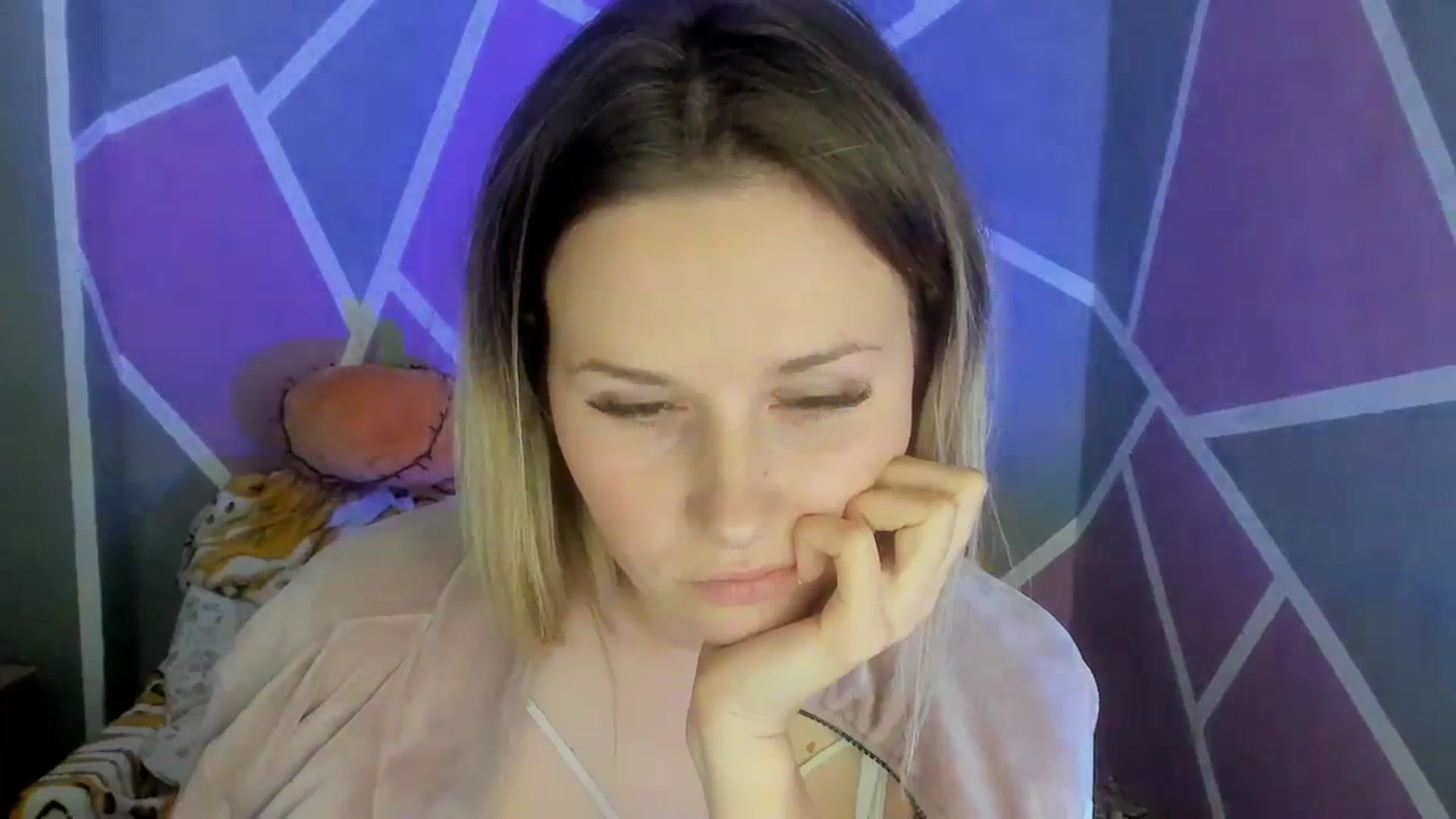 Gallery image thumbnail from Sexy_Ukr's myfreecams stream on, 11/06/2023, 19:16 image 13 of 20