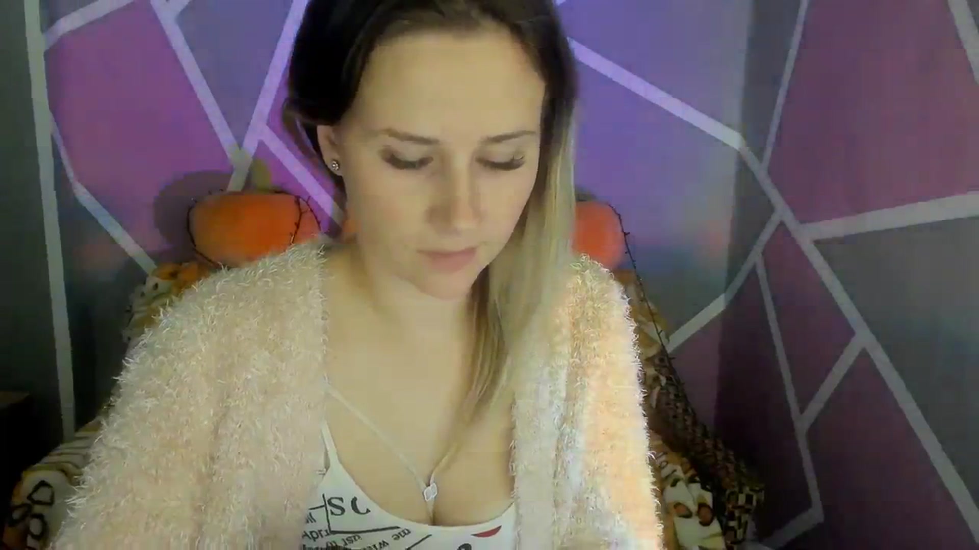 Gallery image thumbnail from Sexy_Ukr's myfreecams stream on, 11/08/2023, 18:10 image 12 of 20