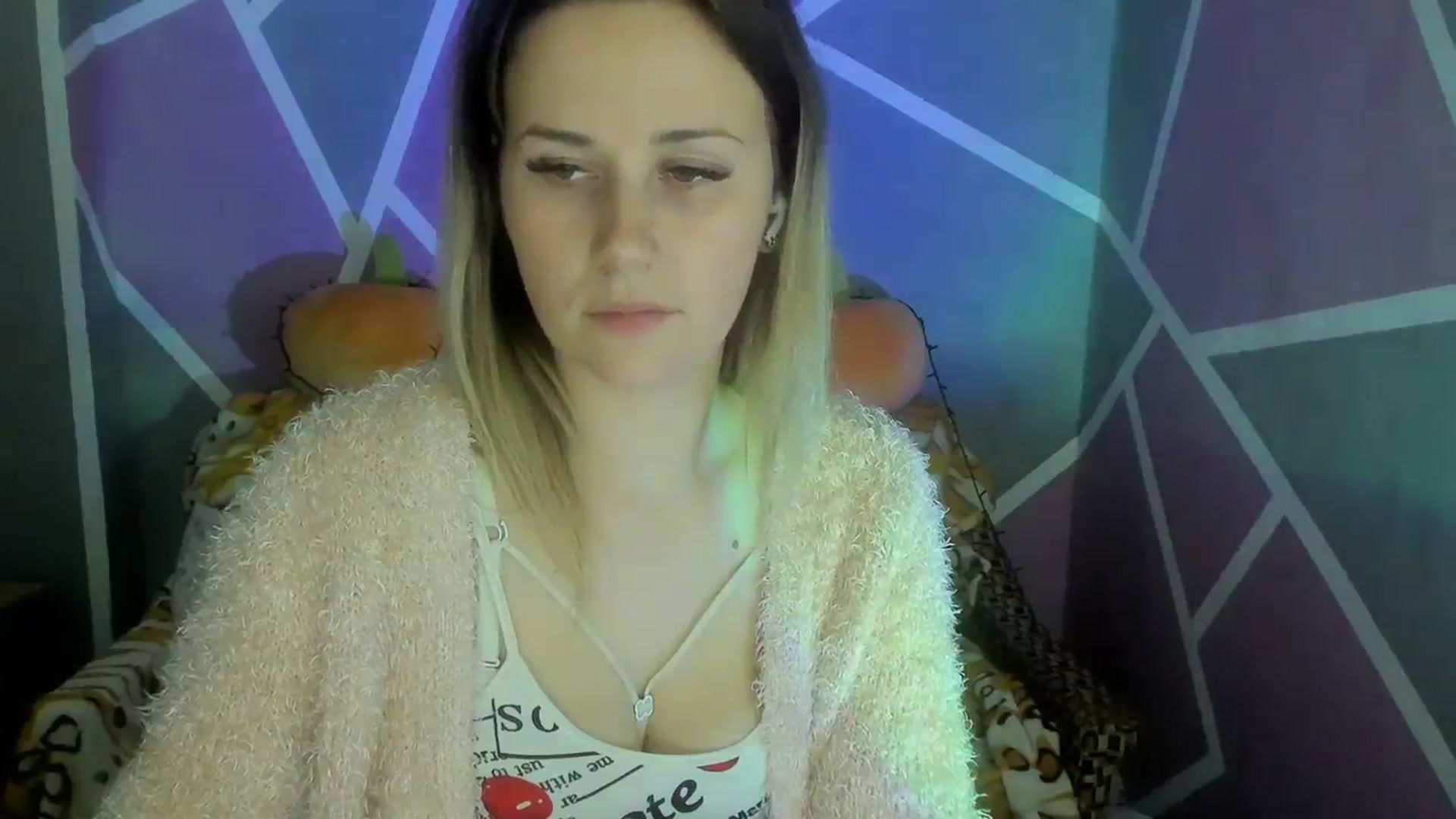 Gallery image thumbnail from Sexy_Ukr's myfreecams stream on, 11/08/2023, 18:10 image 8 of 20
