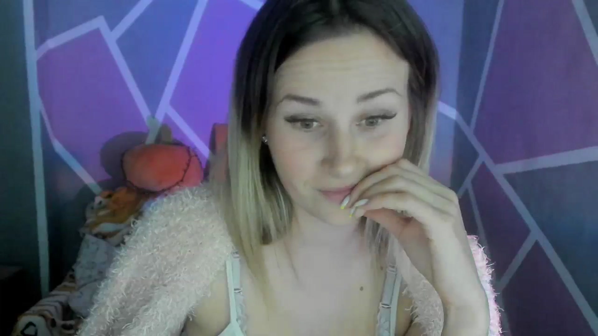 Gallery image thumbnail from Sexy_Ukr's myfreecams stream on, 11/10/2023, 17:51 image 7 of 20
