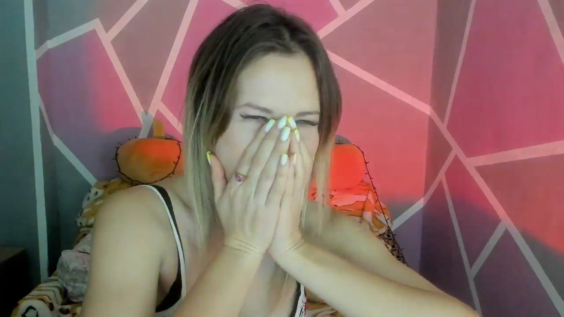 Gallery image thumbnail from Sexy_Ukr's myfreecams stream on, 11/12/2023, 17:10 image 15 of 20