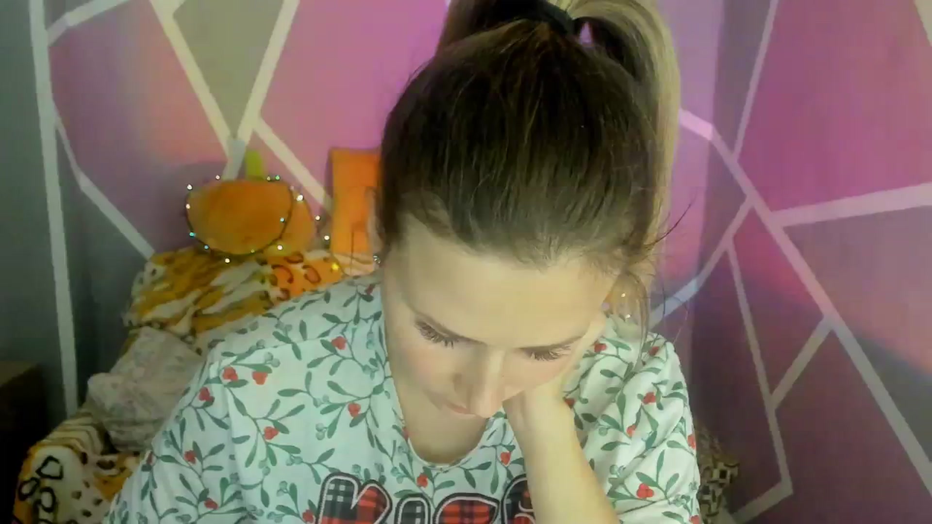 Gallery image thumbnail from Sexy_Ukr's myfreecams stream on, 11/13/2023, 16:08 image 15 of 20