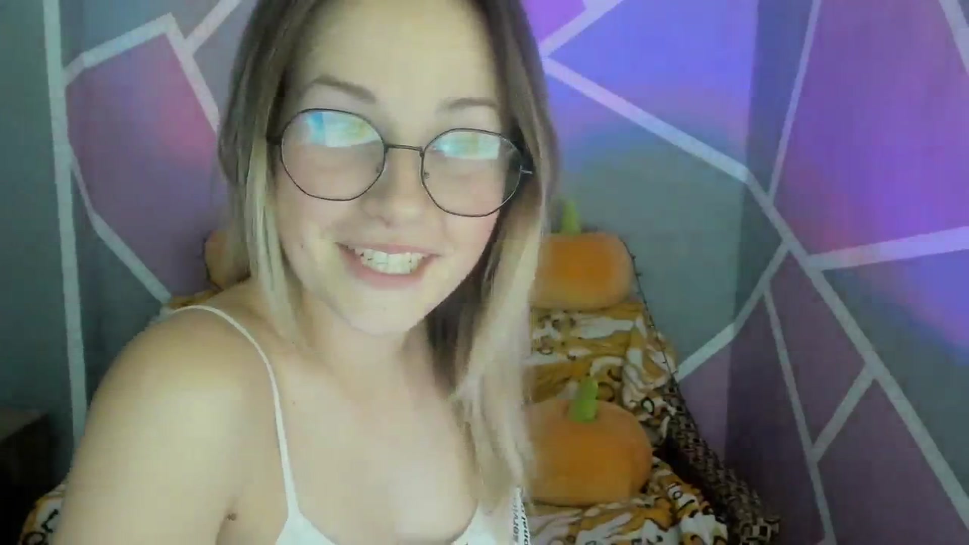 Gallery image thumbnail from Sexy_Ukr's myfreecams stream on, 11/15/2023, 18:15 image 15 of 20