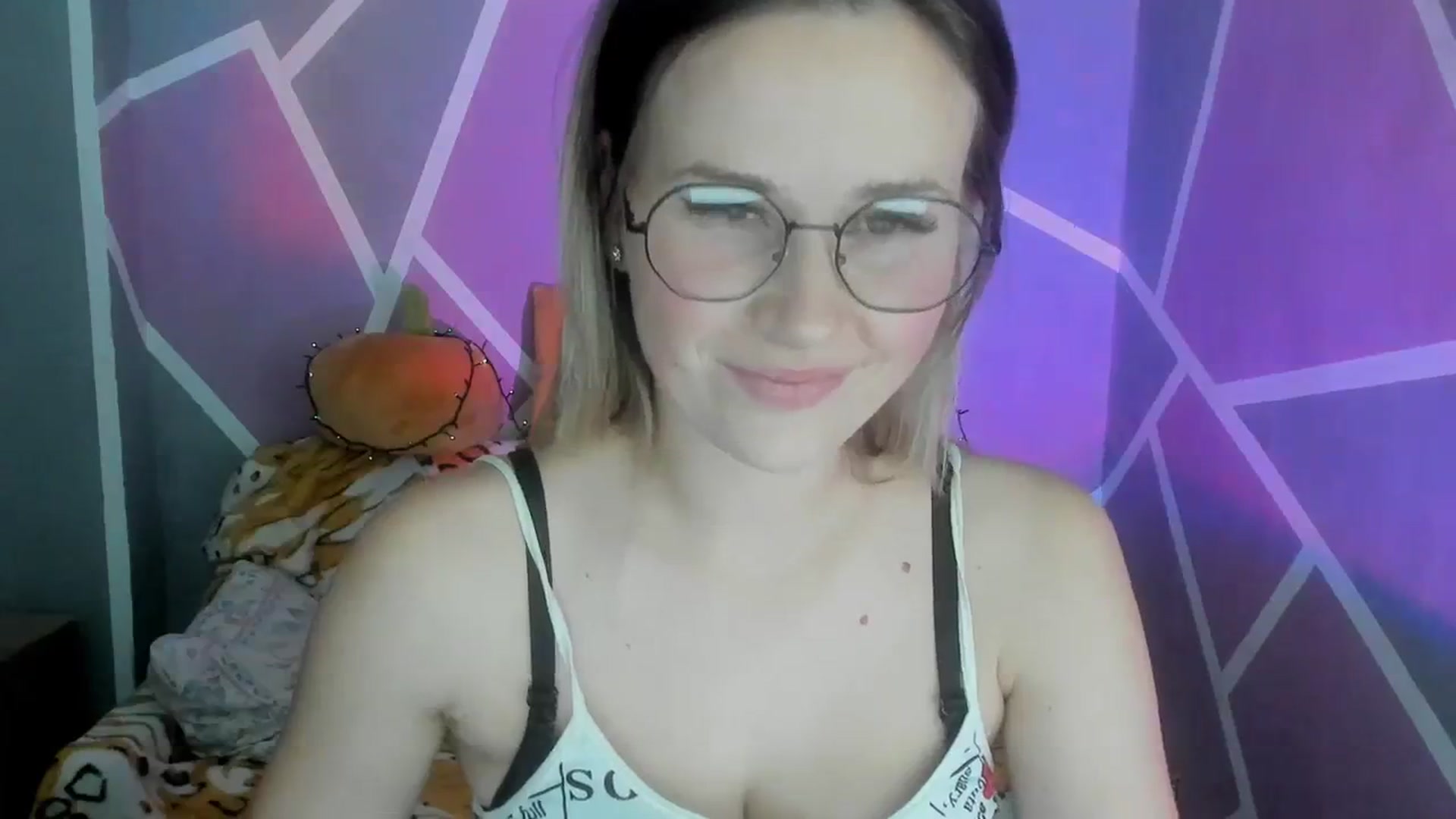 Gallery image thumbnail from Sexy_Ukr's myfreecams stream on, 11/15/2023, 18:15 image 5 of 20