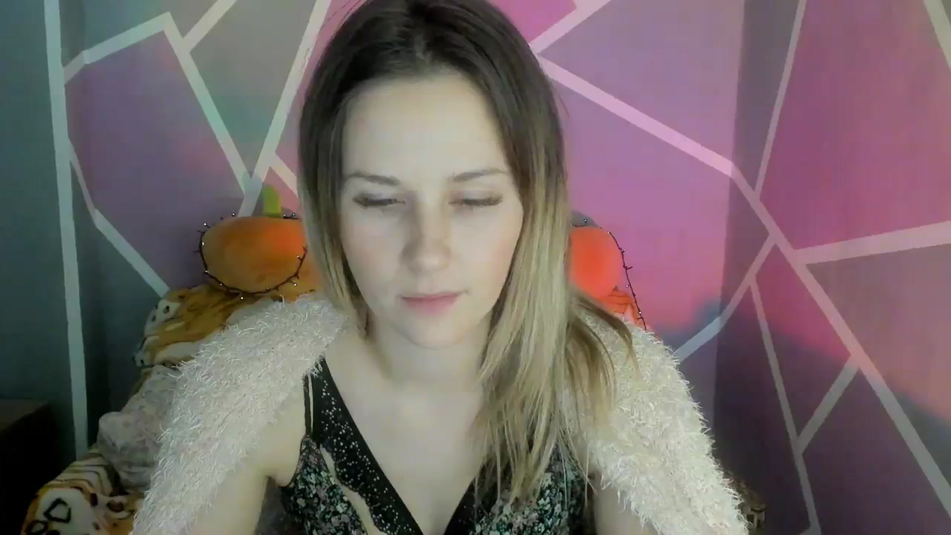 Gallery image thumbnail from Sexy_Ukr's myfreecams stream on, 11/16/2023, 20:12 image 3 of 20