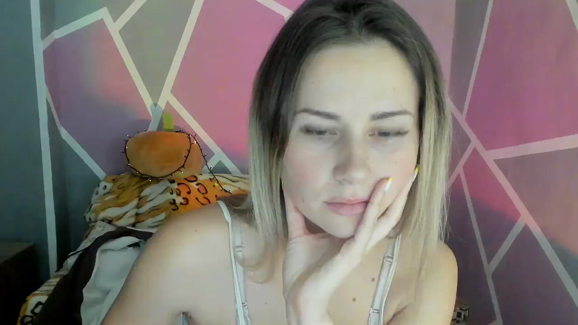 Gallery image thumbnail from Sexy_Ukr's myfreecams stream on, 11/17/2023, 17:02 image 16 of 20