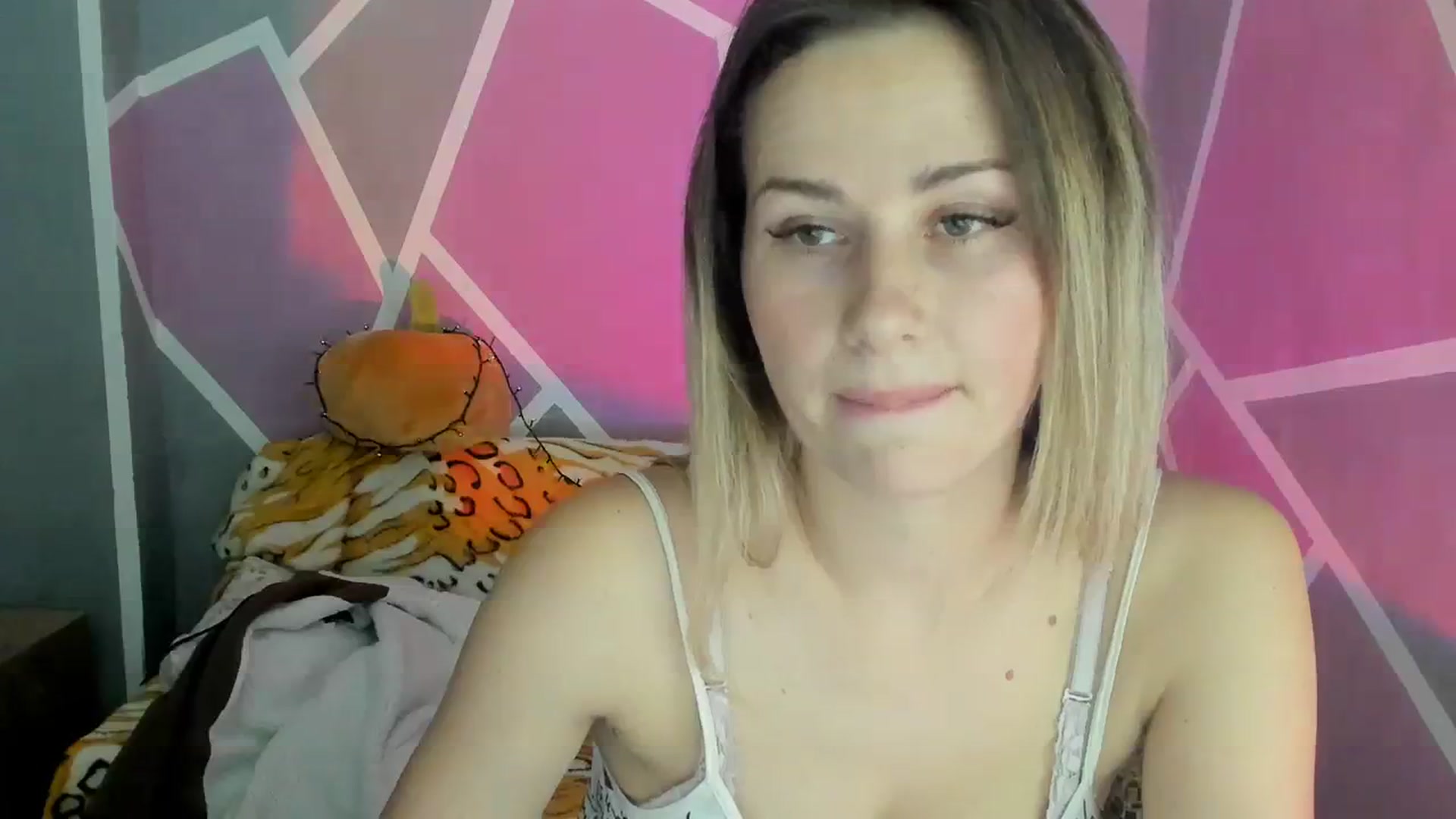 Gallery image thumbnail from Sexy_Ukr's myfreecams stream on, 11/17/2023, 17:49 image 20 of 20