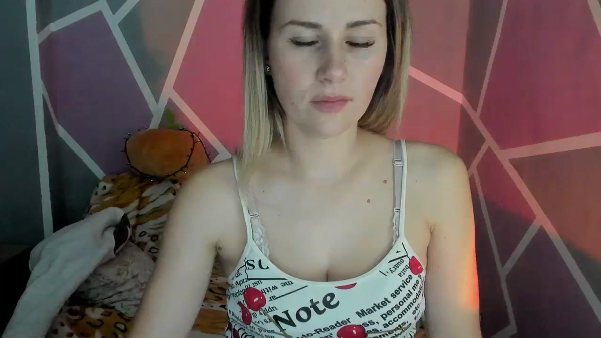 Gallery image thumbnail from Sexy_Ukr's myfreecams stream on, 11/17/2023, 18:45 image 17 of 20