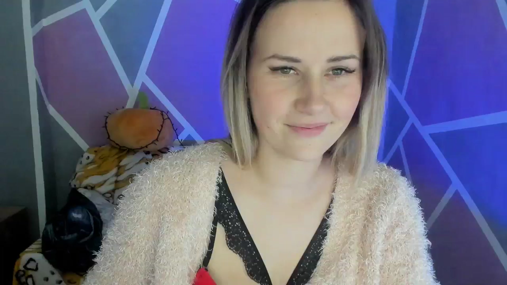 Gallery image thumbnail from Sexy_Ukr's myfreecams stream on, 11/18/2023, 21:28 image 18 of 20