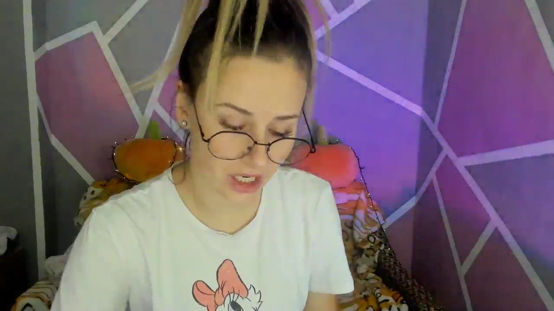 Gallery image thumbnail from Sexy_Ukr's myfreecams stream on, 11/20/2023, 17:49 image 4 of 20