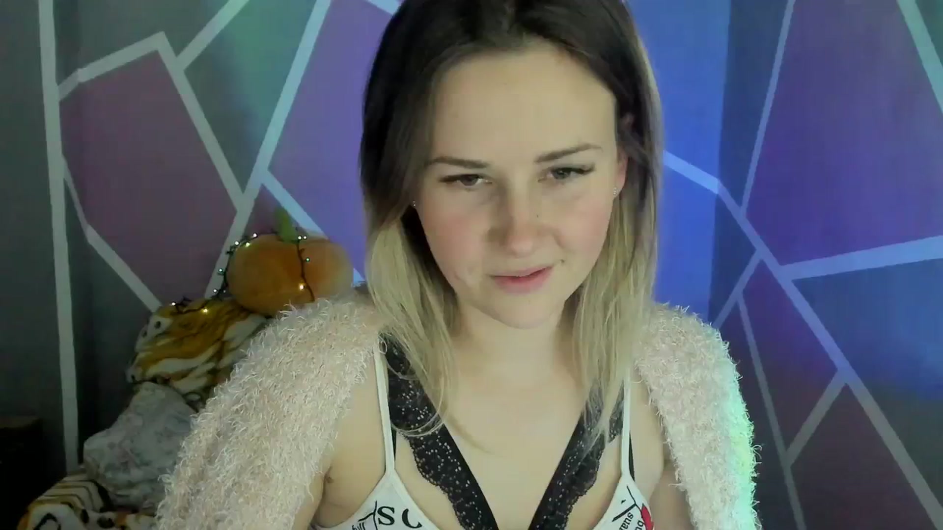 Gallery image thumbnail from Sexy_Ukr's myfreecams stream on, 11/22/2023, 16:34 image 17 of 20
