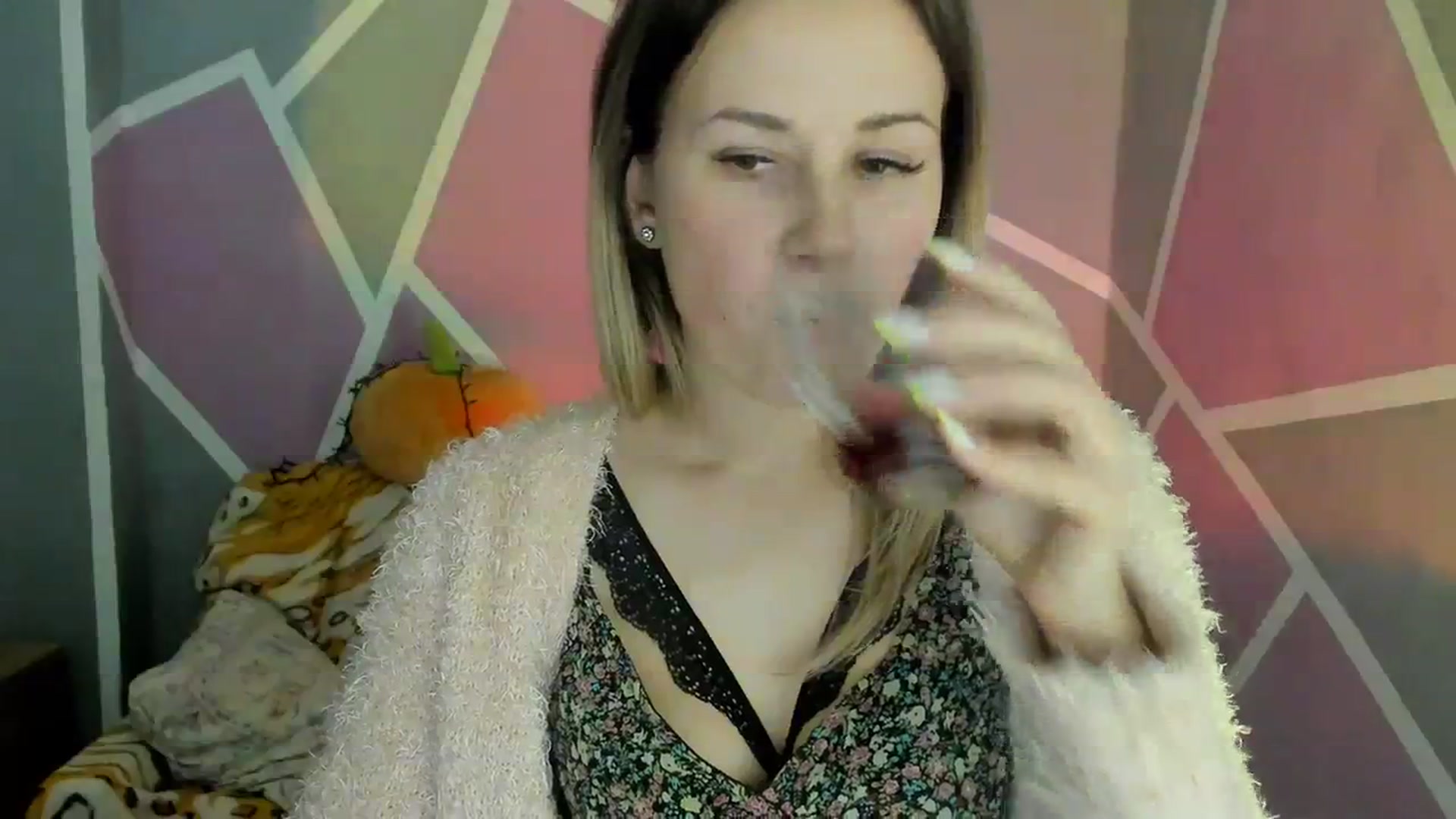 Gallery image thumbnail from Sexy_Ukr's myfreecams stream on, 11/22/2023, 16:34 image 15 of 20