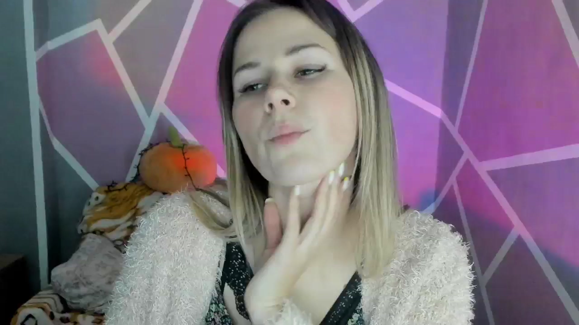Gallery image thumbnail from Sexy_Ukr's myfreecams stream on, 11/22/2023, 16:34 image 1 of 20