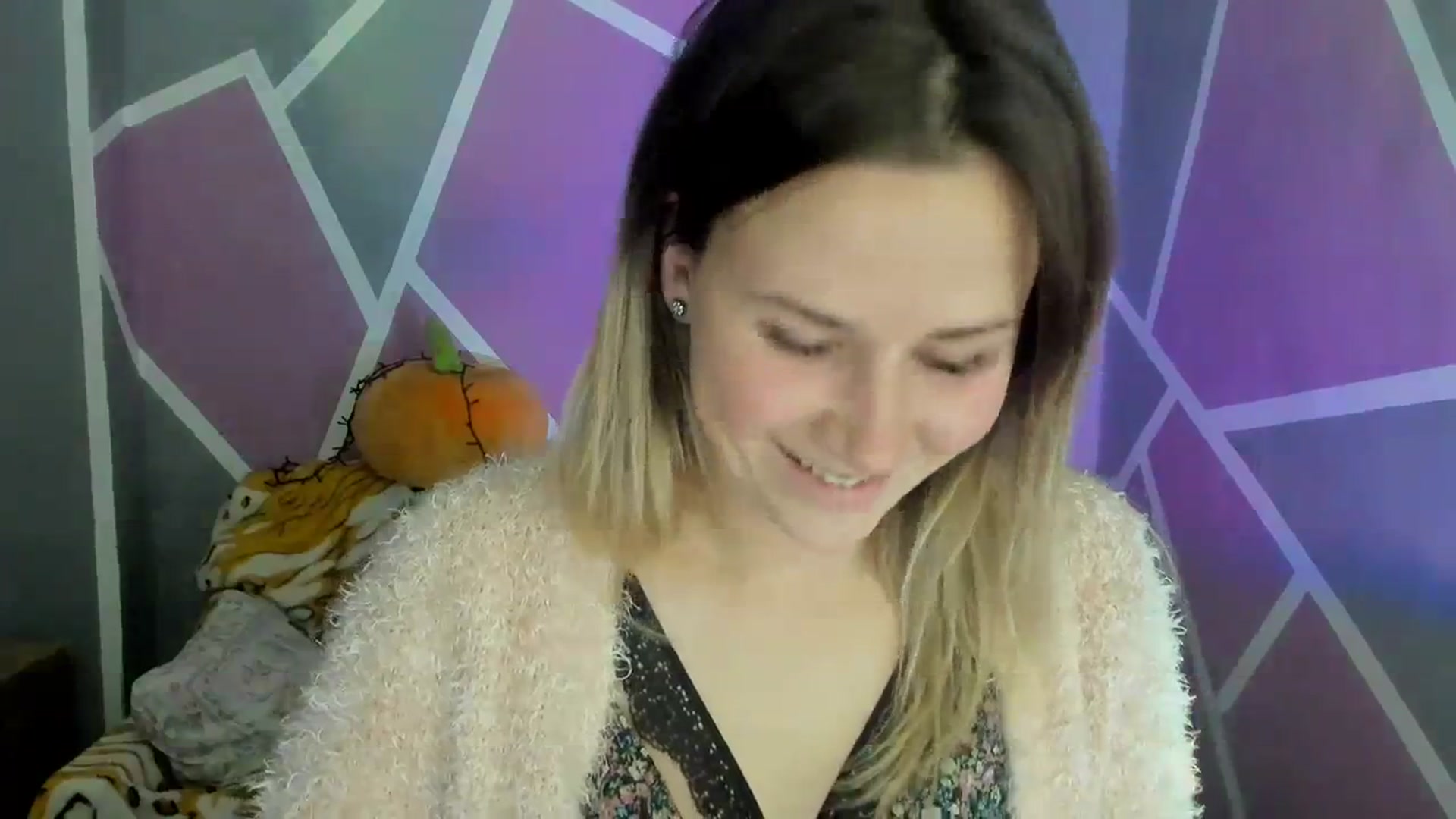 Gallery image thumbnail from Sexy_Ukr's myfreecams stream on, 11/22/2023, 16:34 image 14 of 20