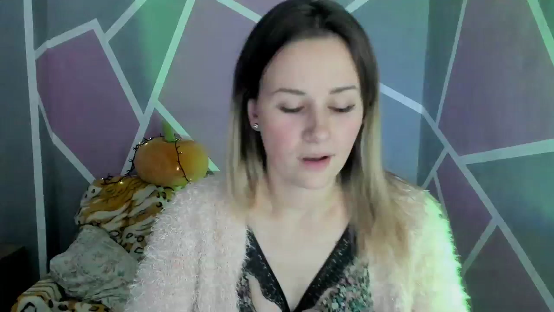 Gallery image thumbnail from Sexy_Ukr's myfreecams stream on, 11/22/2023, 16:34 image 13 of 20