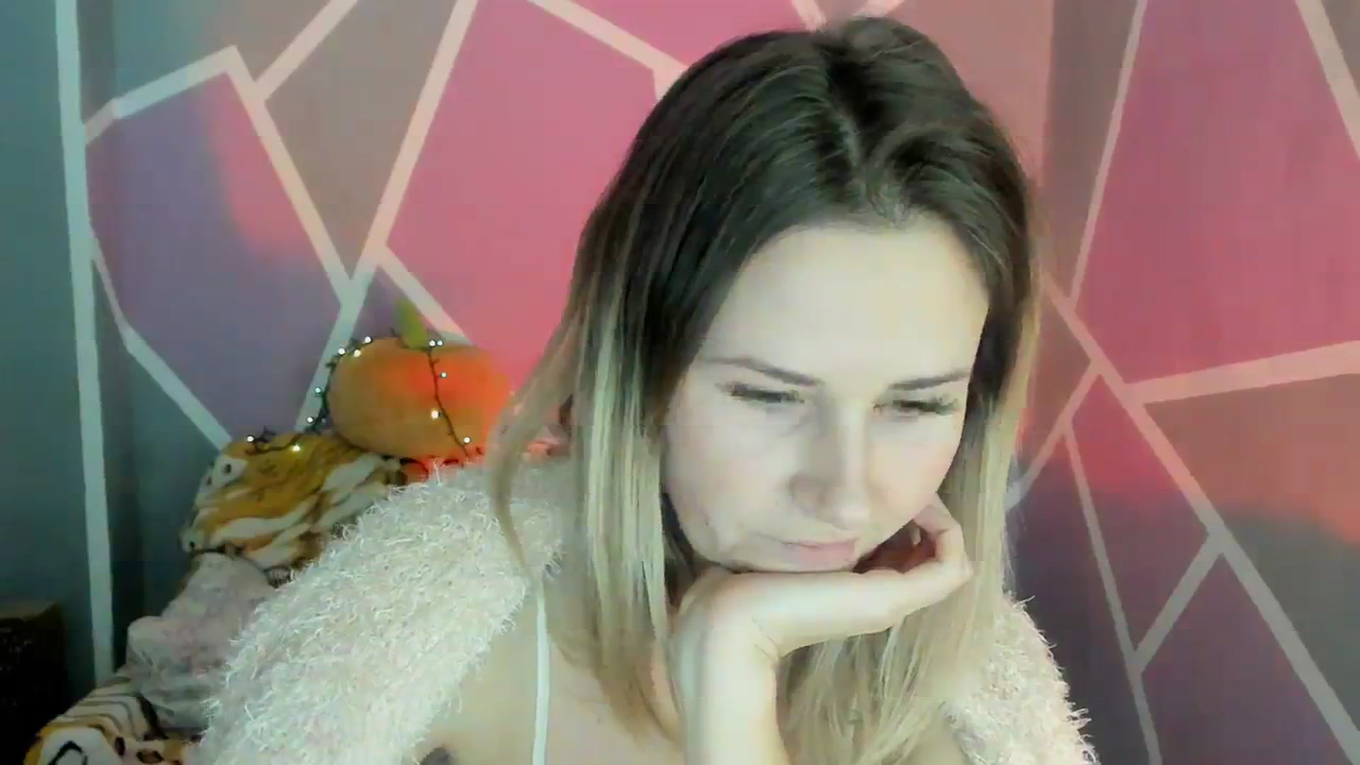Gallery image thumbnail from Sexy_Ukr's myfreecams stream on, 11/22/2023, 19:02 image 6 of 20