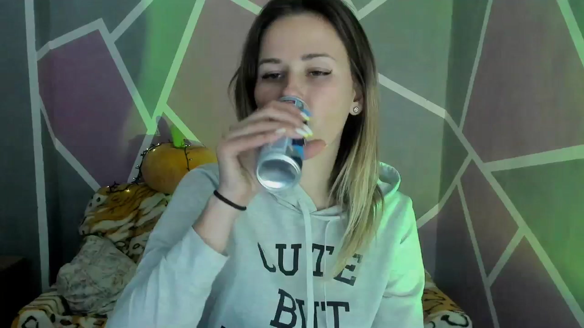 Gallery image thumbnail from Sexy_Ukr's myfreecams stream on, 11/23/2023, 16:21 image 16 of 20