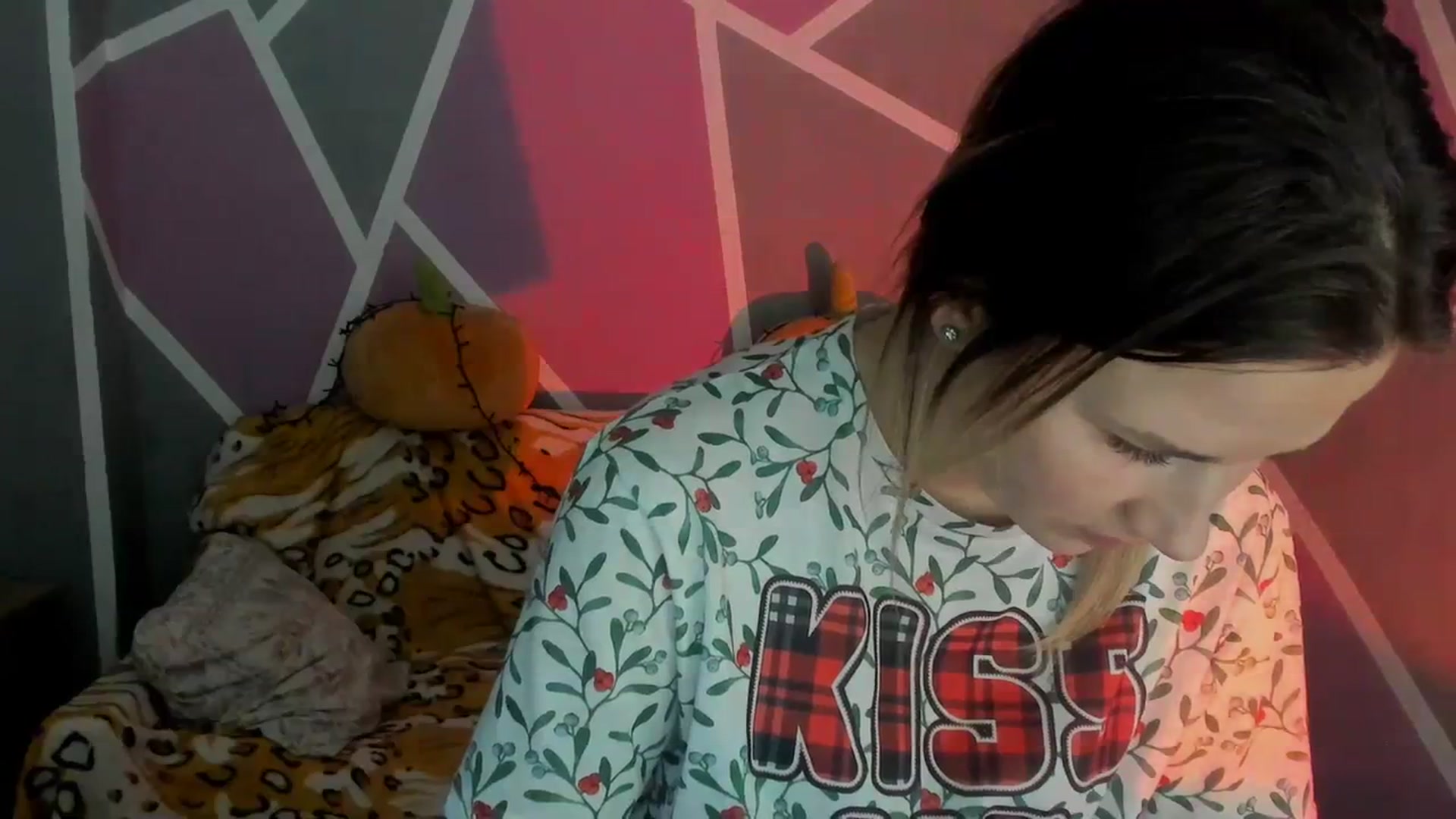 Gallery image thumbnail from Sexy_Ukr's myfreecams stream on, 11/25/2023, 17:01 image 7 of 20
