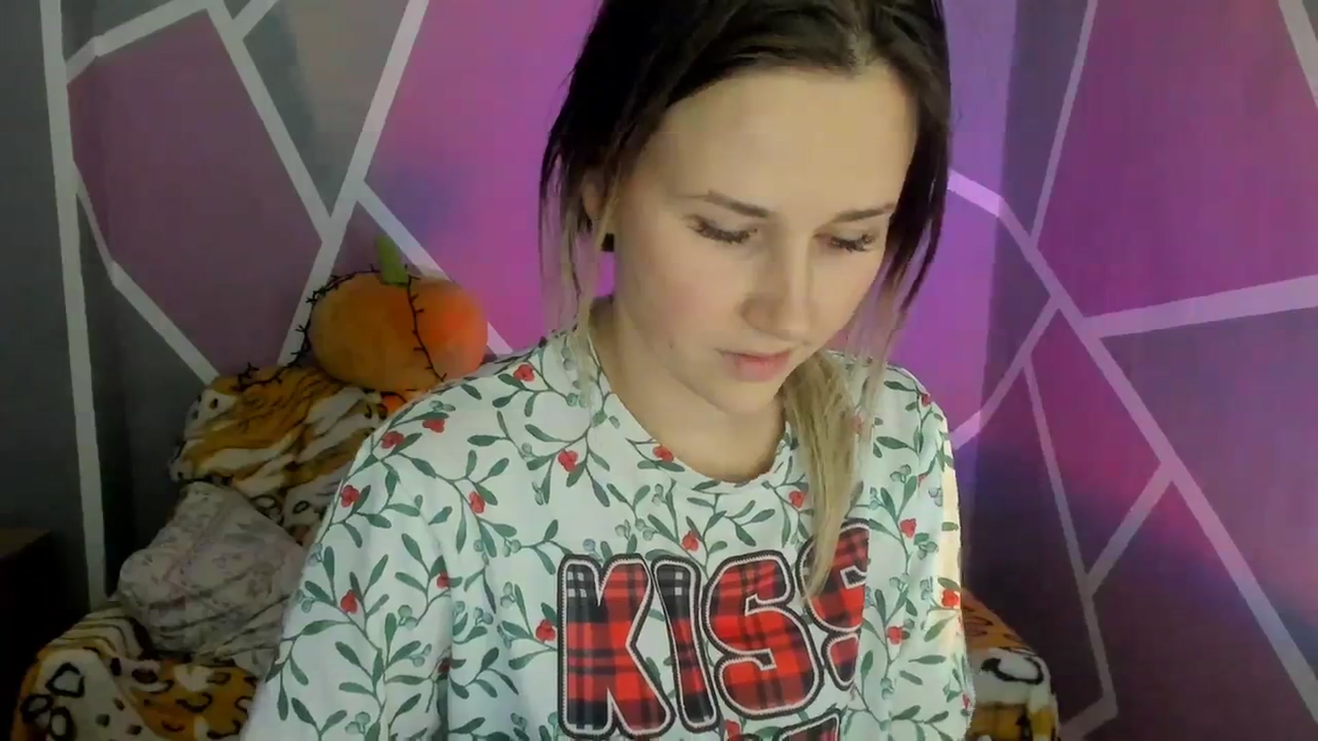 Gallery image thumbnail from Sexy_Ukr's myfreecams stream on, 11/25/2023, 19:00 image 5 of 20