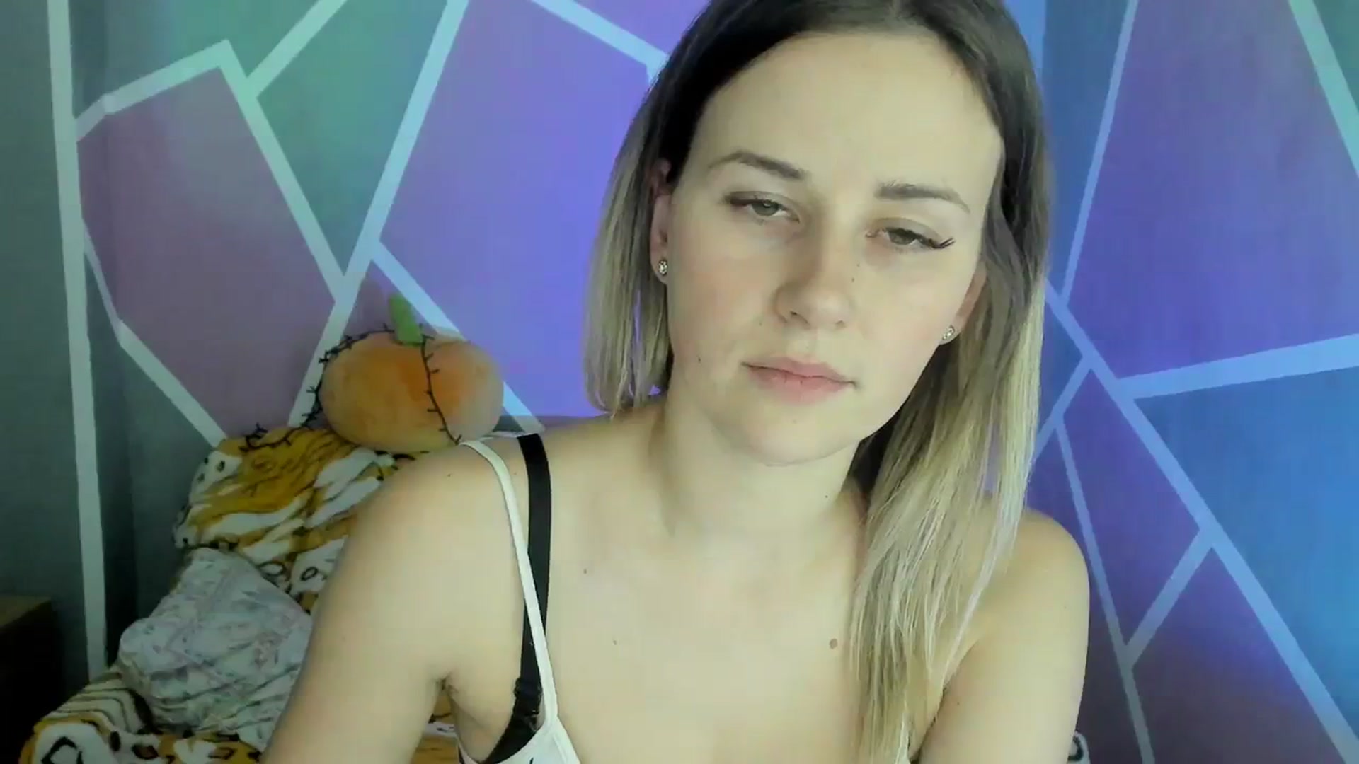 Gallery image thumbnail from Sexy_Ukr's myfreecams stream on, 11/26/2023, 19:02 image 16 of 20