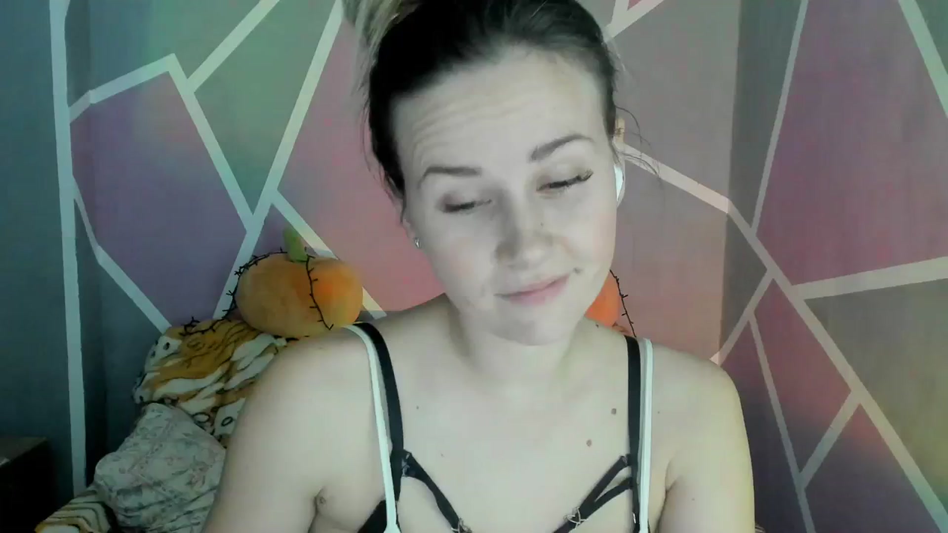 Gallery image thumbnail from Sexy_Ukr's myfreecams stream on, 11/28/2023, 19:05 image 13 of 20